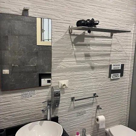 Cristina House 5 Min From Old Town & Train Station Wifi 5 Star