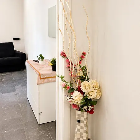 Cristina House 5 Min From Old Town & Train Station Wifi 5 Star * נאפולי